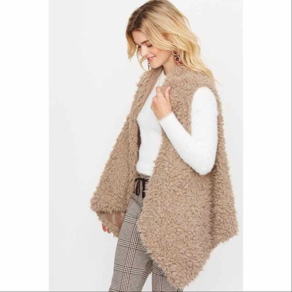 LAST ONE!! Sherpa Faux Fur Vest - Picture 4 of 4